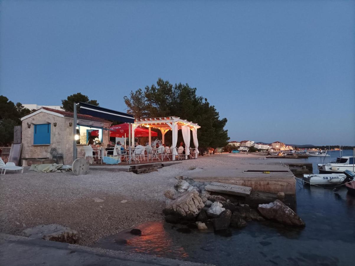 Cvita Olive 1 * Brodarica (Sibenik-Knin)